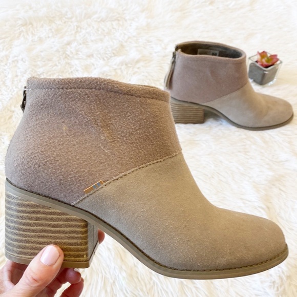 TOMS Lacy Taupe Suede Leather Heel Ankle Bootie Women’s 7 - Picture 3 of 9